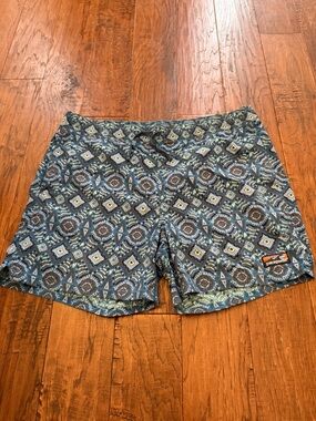 Patagonia patterned shorts | waist 38